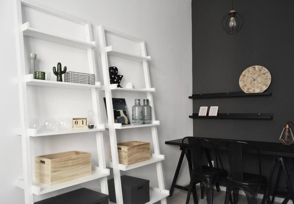 2 Bdr / Cozy Ap Near Old Town Appartement Boekarest Buitenkant foto